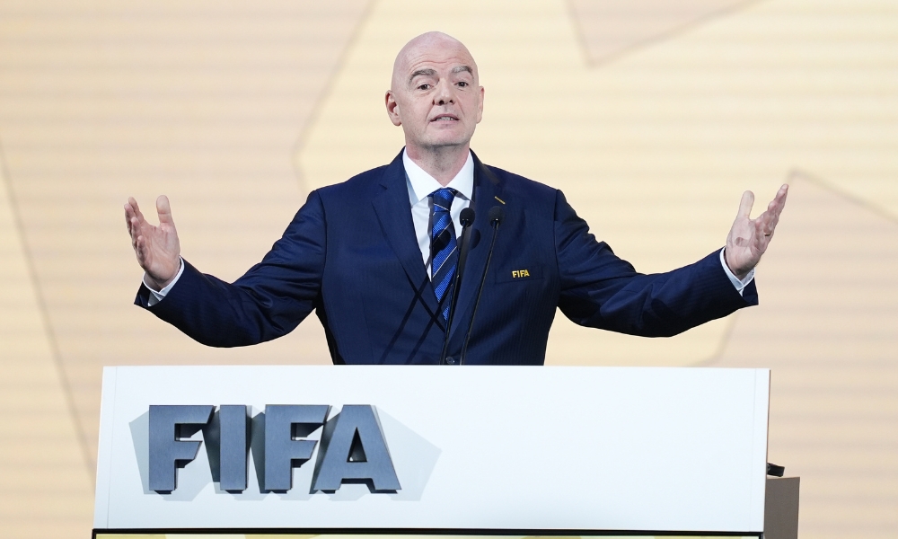 28圈:字母哥在70年代单场250分?现在NBA真的能完爆上世纪吗?.